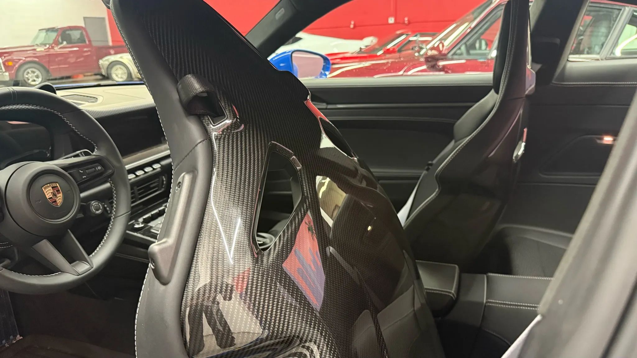 2025 Porsche 911 GT3 - Photo 13